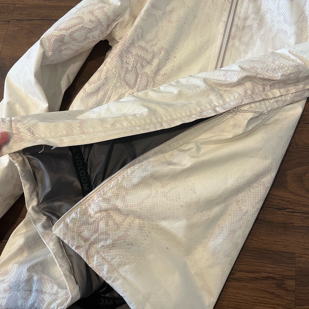 Volcom Goretex Fern Jacket View 3
